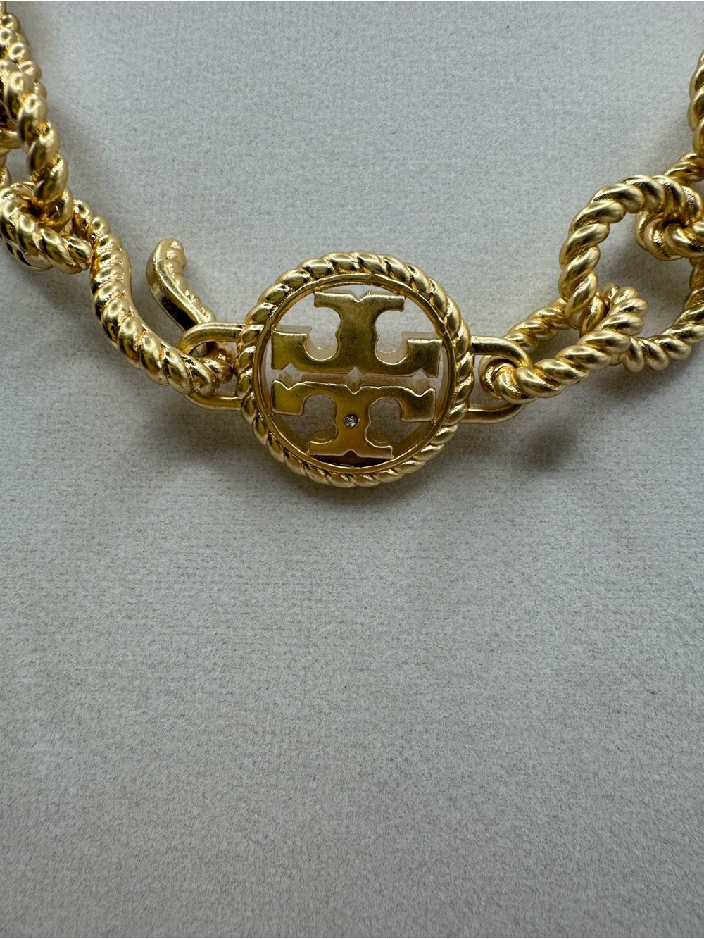 Tory Burch Gold Rope Link Chain Necklace with Round Medallion and bracelet set - Picture 4 of 7